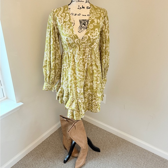 Floral Green Dress - Picture 4 of 4